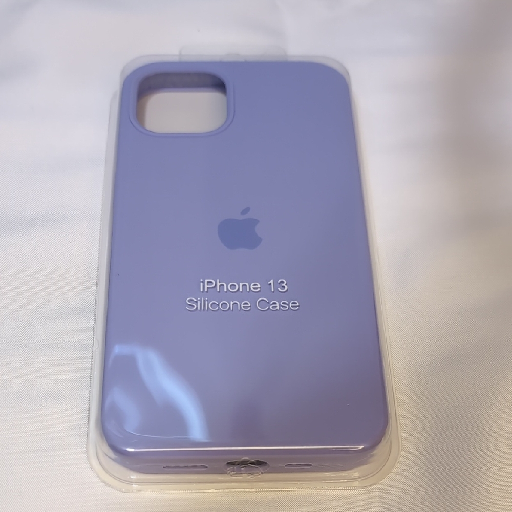 Apple iPhone 13 Silicone Cover - Lavender